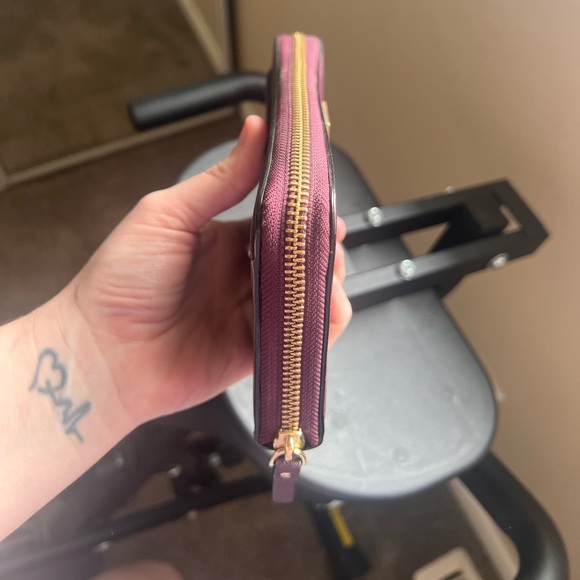 Kate Spade Wallet - Picture 4 of 6